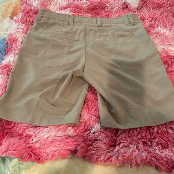 Callaway Men's Hybrid Short, Excellent Condition , Tan size 30 - Picture 7 of 8